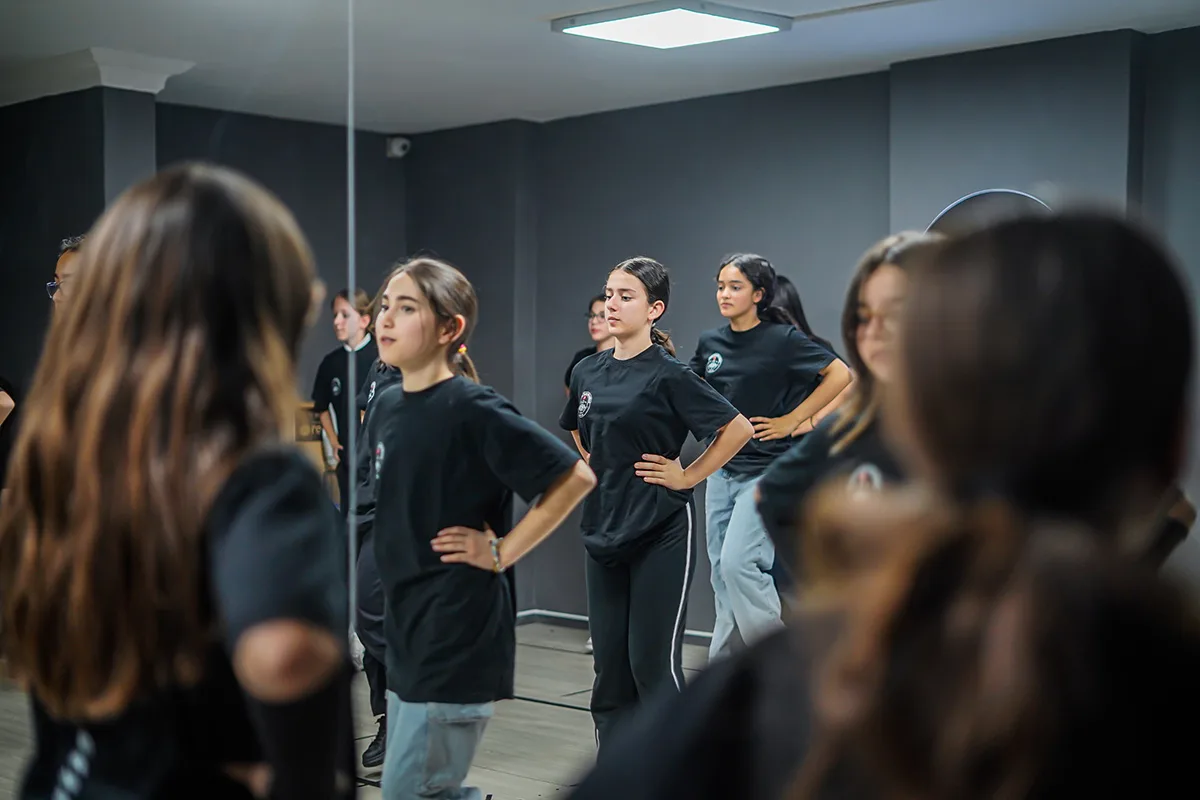 Efe Akıncı Dans Akademisi