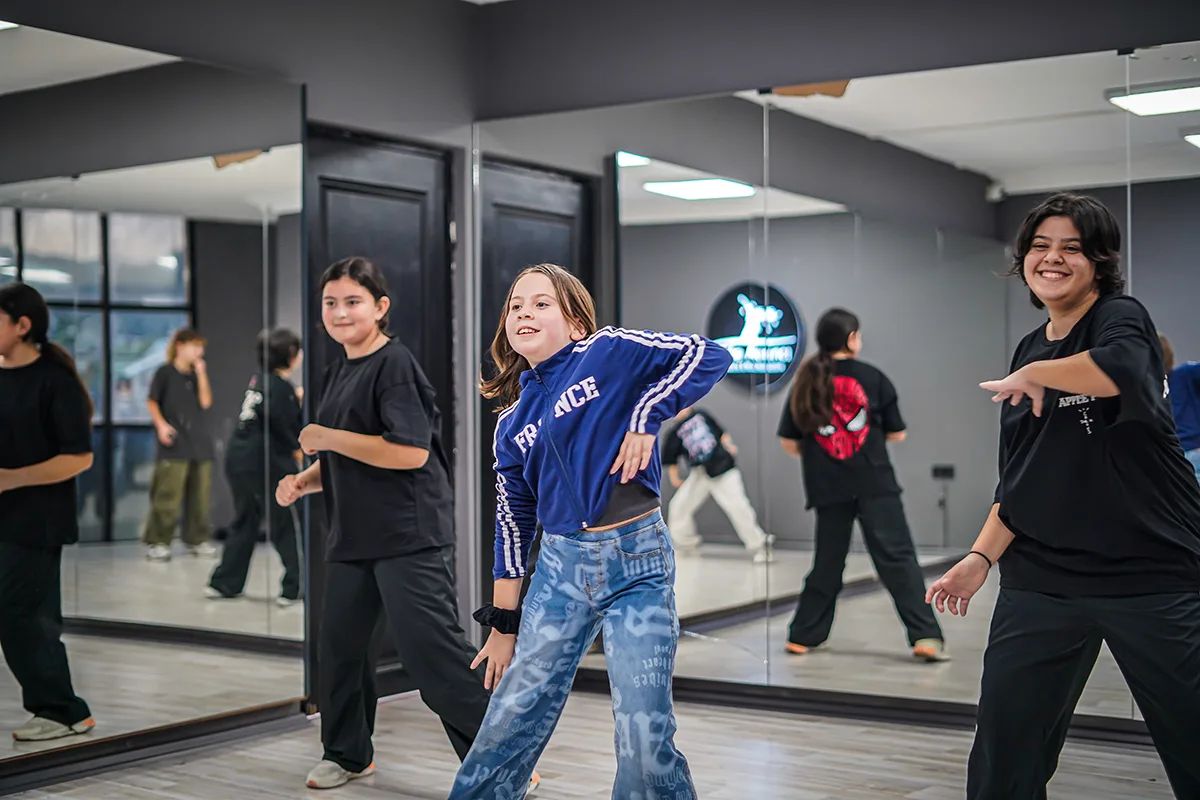 Efe Akıncı Dans Akademisi