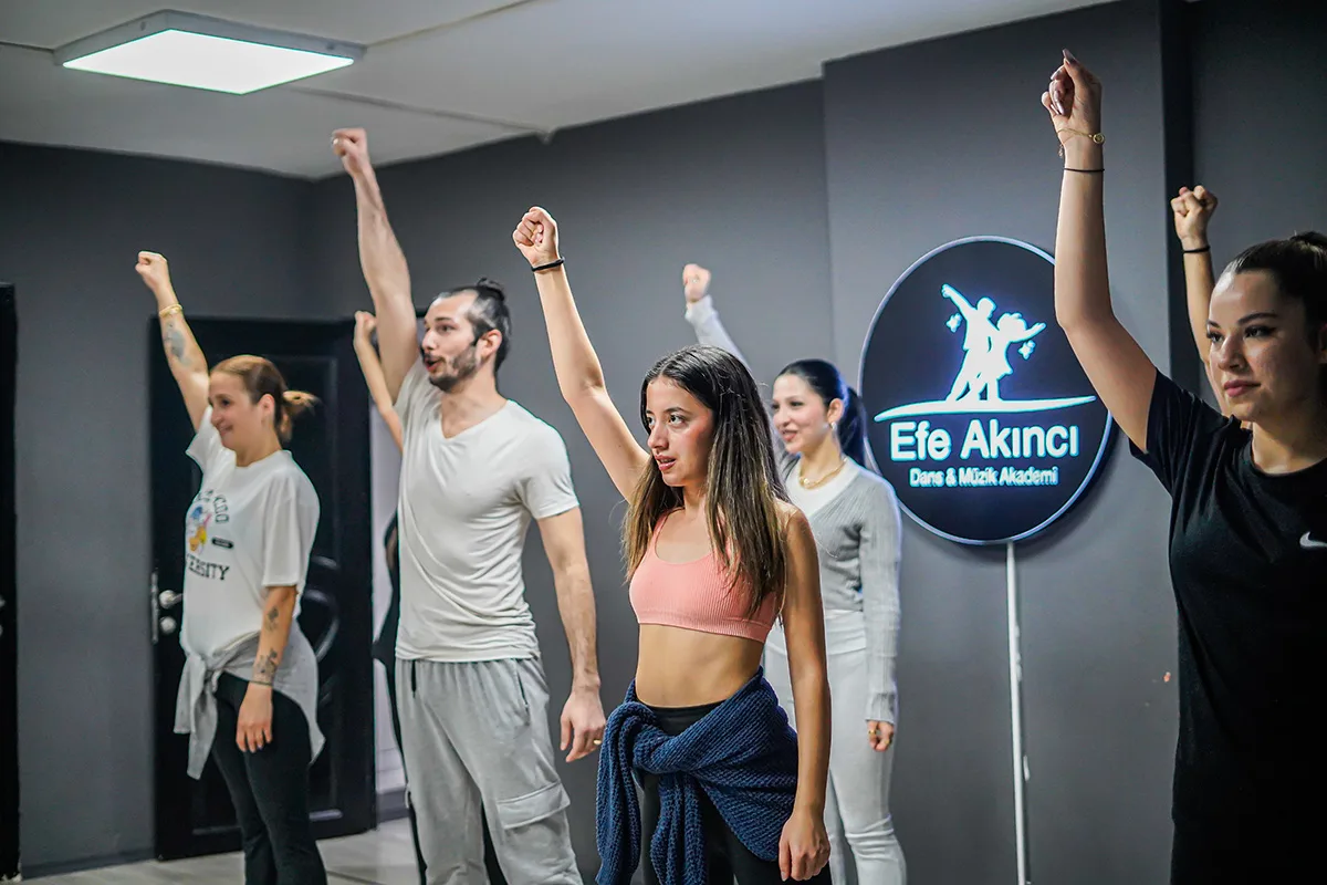 Efe Akıncı Dans Akademisi